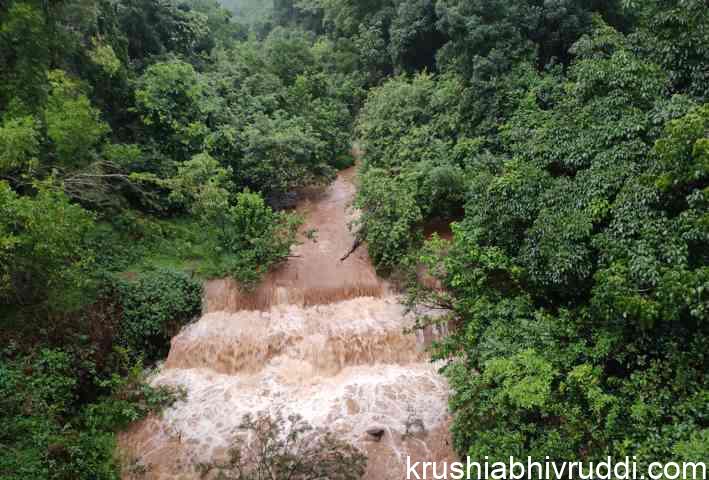 ಅಕಾಲಿಕ ಮಳೆ- ಮುಂದಿನ ತೊಂದರೆಗಳು ಮತ್ತು ಮುಂಜಾಗ್ರತೆ. flood in channel