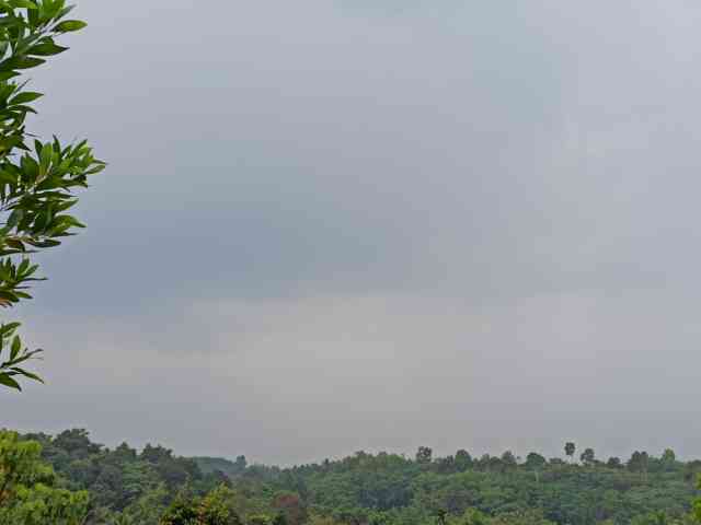 ಮೊಡ ಕವಿದ ವಾತಾವರಣ
