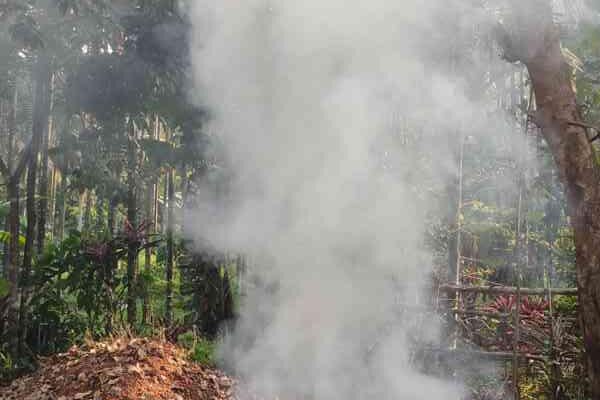 ಹೊಗೆ” ಬೆಳೆ ಸಂರಕ್ಷಣೆ ಪರಿಸರ ಸ್ನೇಹೀ ವಿಧಾನ.